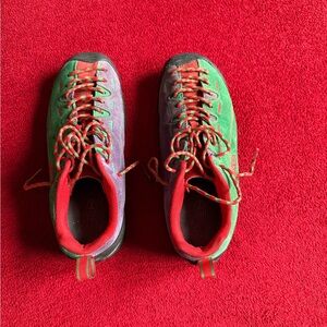 Keen Jasper Green, Red and Purple Athletic Shoes in Suede Material Men Size 9